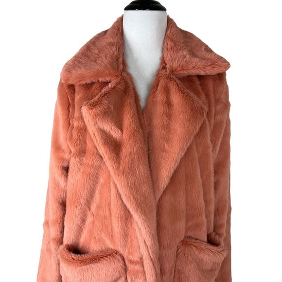 4SI3NNA Hallie Faux Fur Coat in Peach NWOT Small - Picture 5 of 12